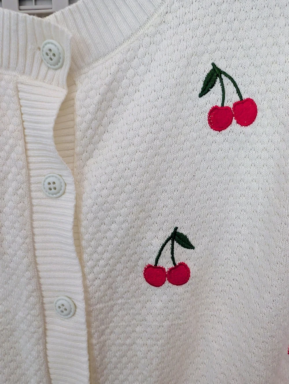 NWT XXL XL White Cherry Embroidered Button Cardigan Retro Vintage - Picture 2 of 4